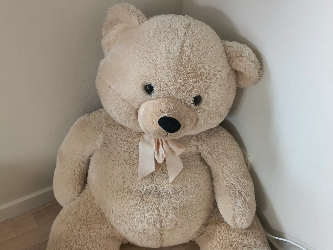 Billede 1 - Kæmpe bamse, stået til pynt