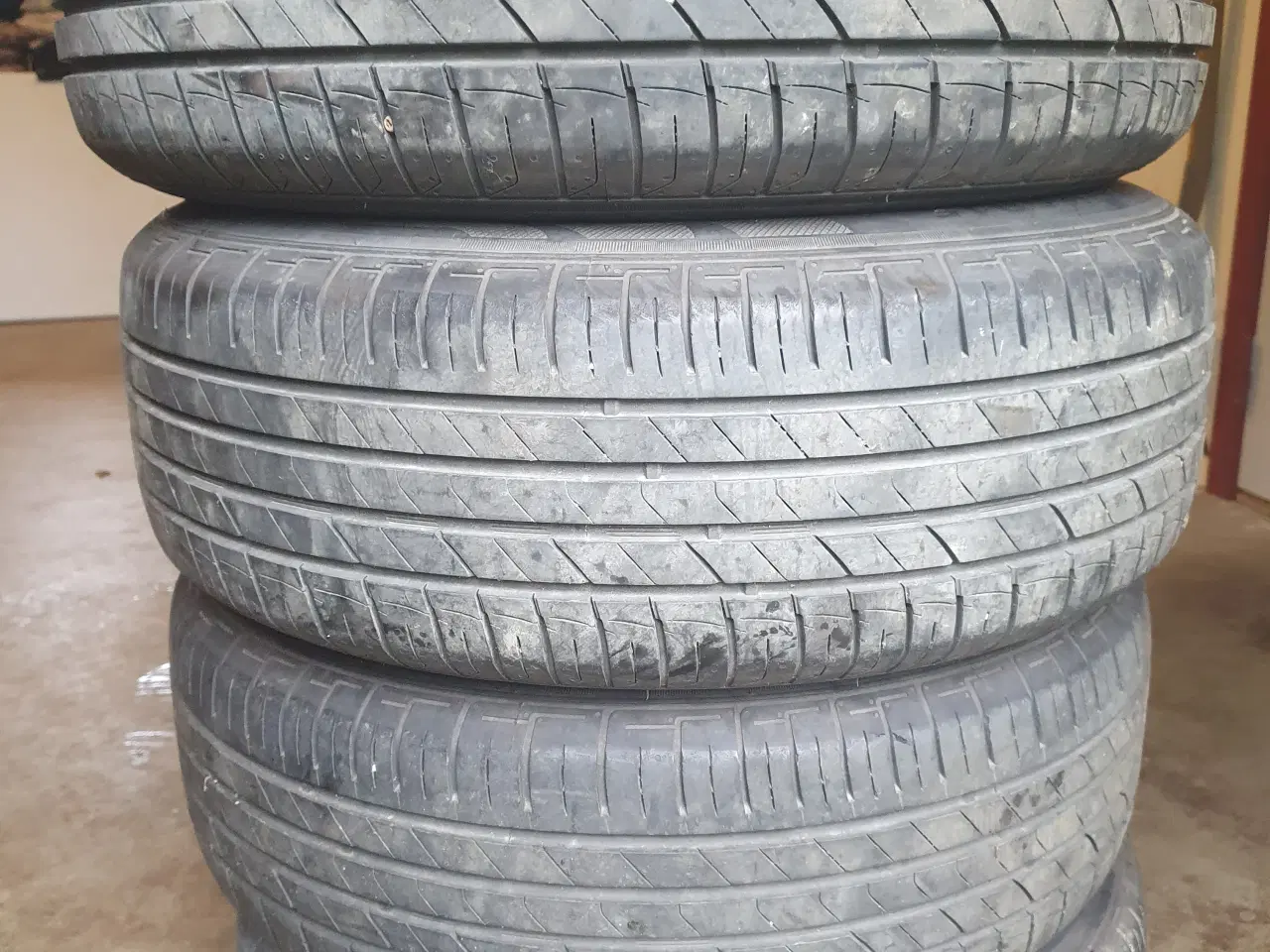 Billede 1 - Gode sommerdæk  195/65x15