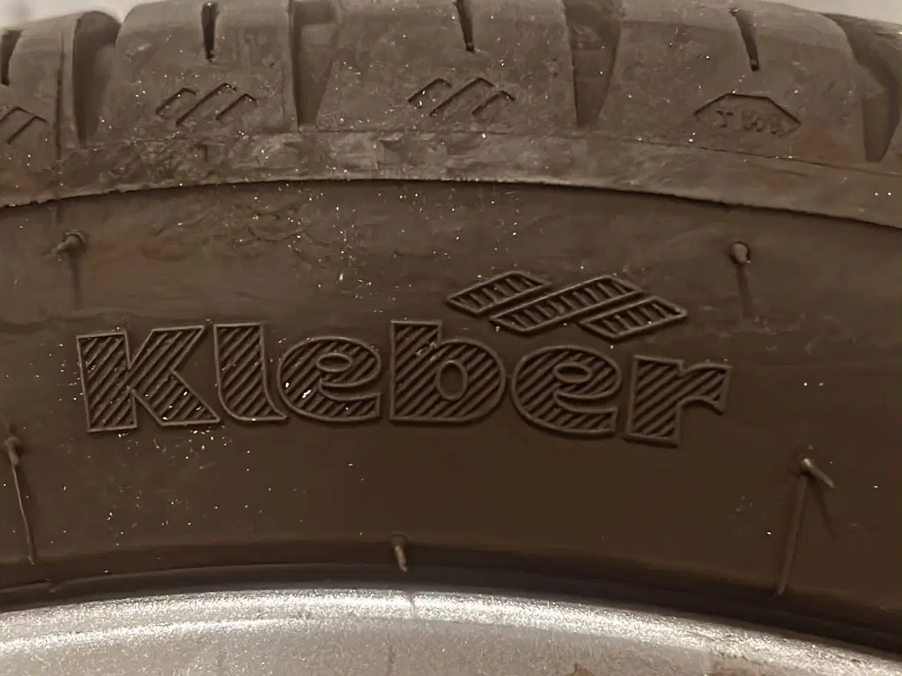 Billede 8 - 18” fælge med sommerdæk – 235/40 R18 – klar til br