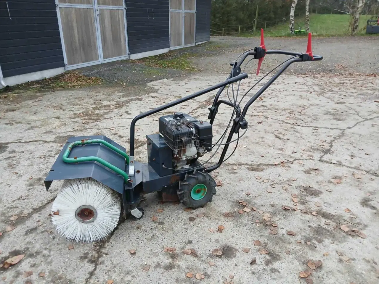 Billede 2 - Billig fejemaskine