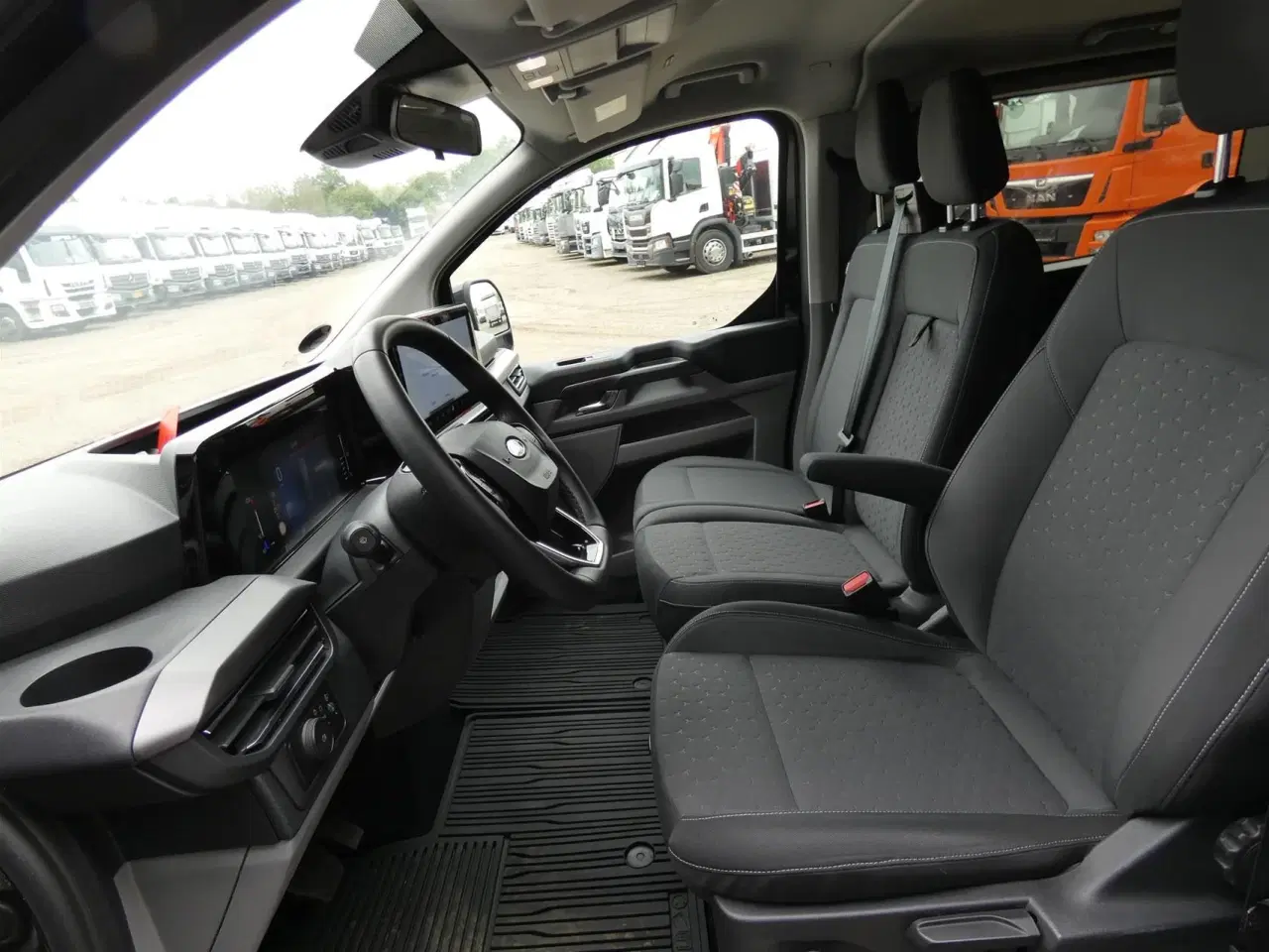 Billede 11 - Ford Tourneo Custom 320 L2H1 2,0 EcoBlue Titanium 170HK 8g Aut.