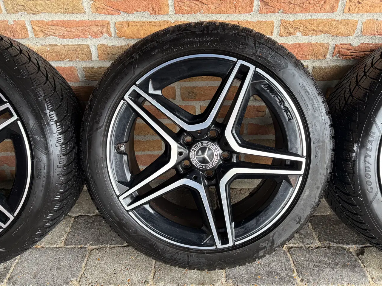 Billede 4 - 18” orig. Mercedes AMG vinterhjul “Nightpk”