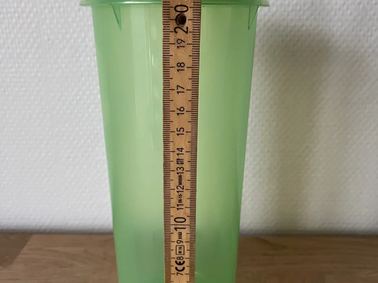 Billede 5 - Tupperware kande med låg
