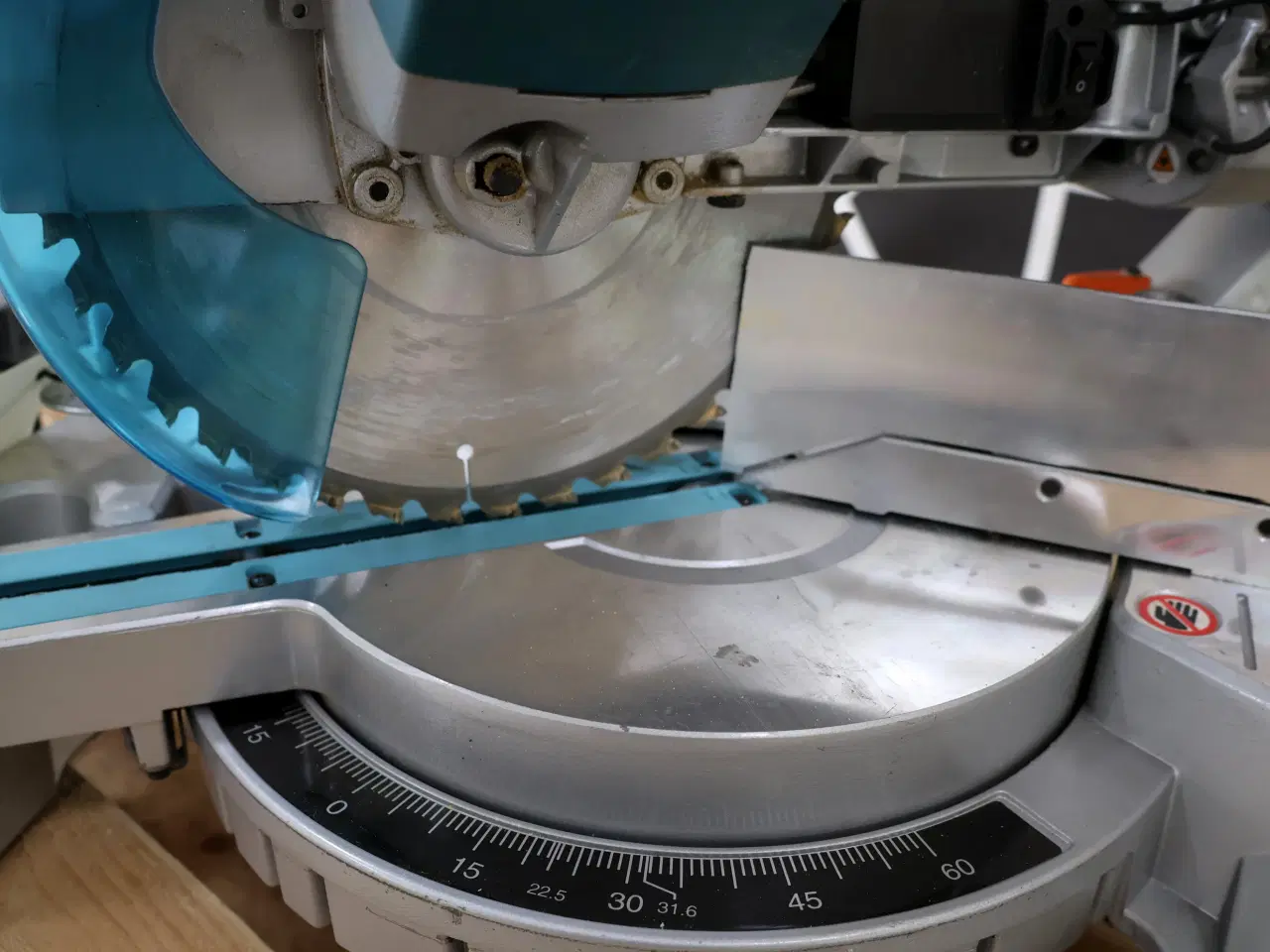 Billede 6 - Makita LS1018L Kap-/Geringssav