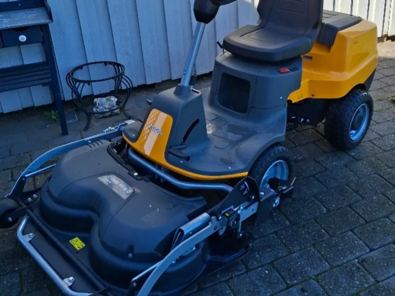 Billede 4 - Stiga Frontrider Park 300 M inkl. 85 cm klippeaggr