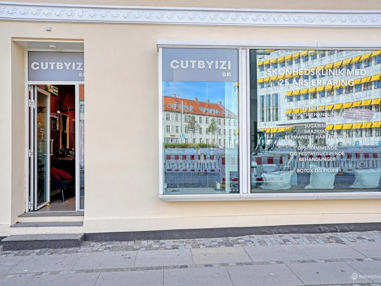 Billede 3 - Charmerende butik ud til Lyngby Torv – tæt på hovedgaden