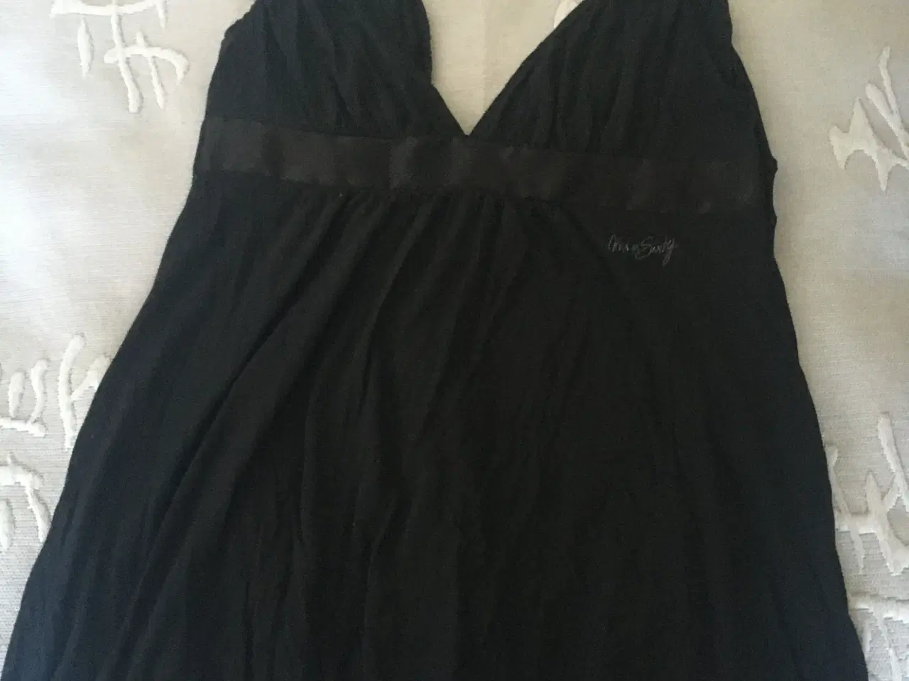 Billede 4 - Helt ny Miss Sixty sort top str. 36