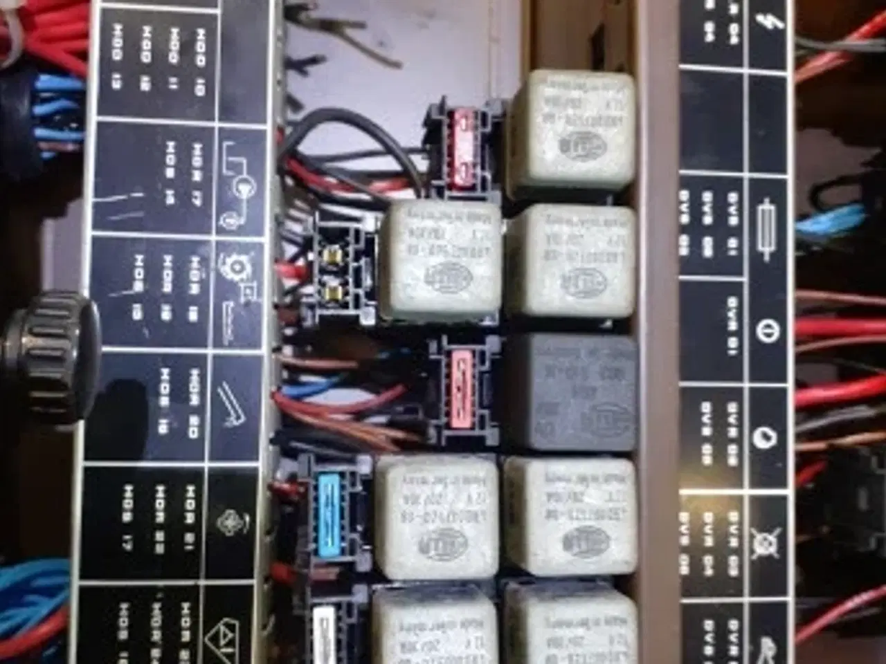 Billede 14 - Dronningborg D9000 El-skab