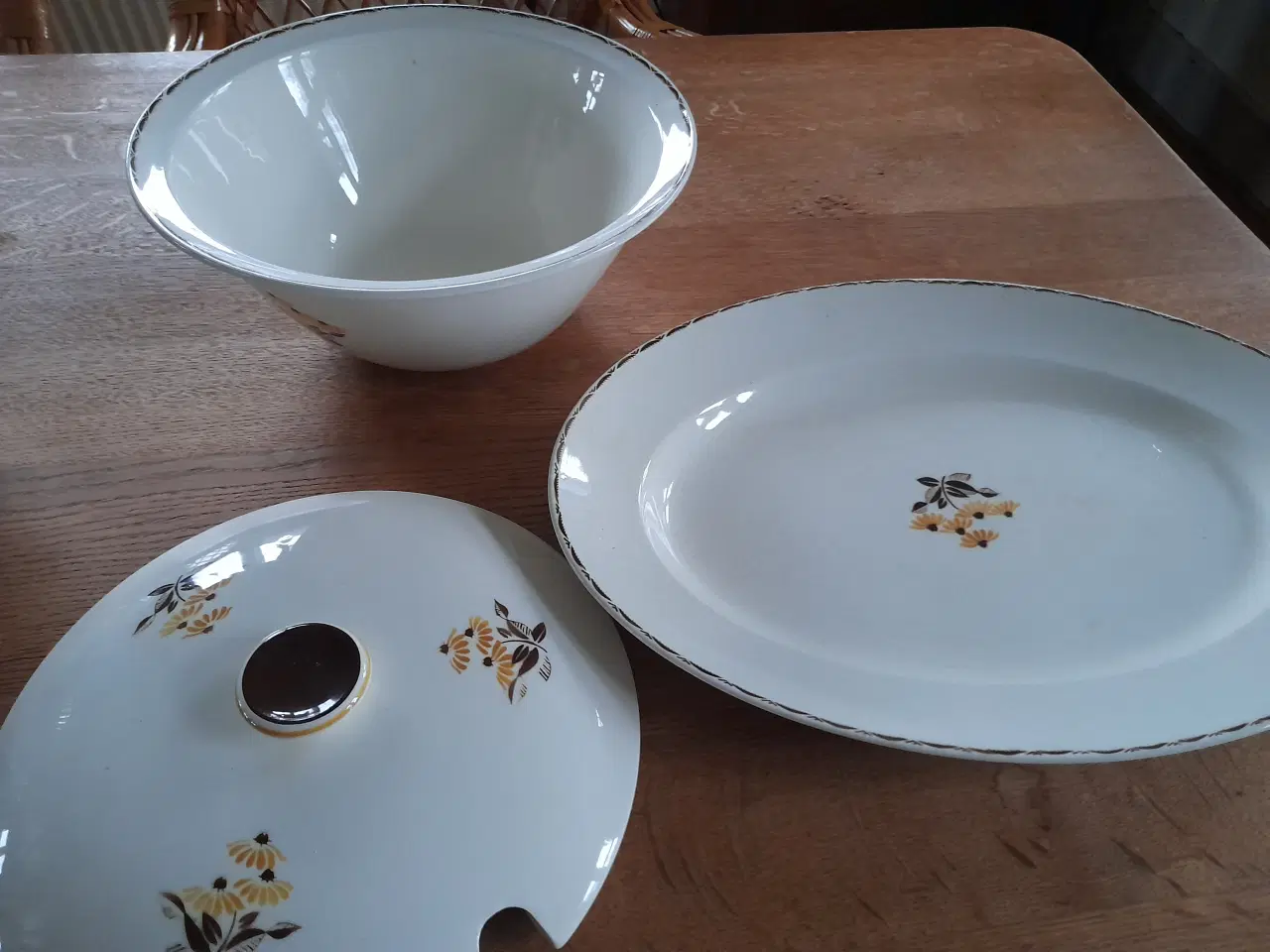 Billede 1 - Terrin + fad, Birthe Aluminia.