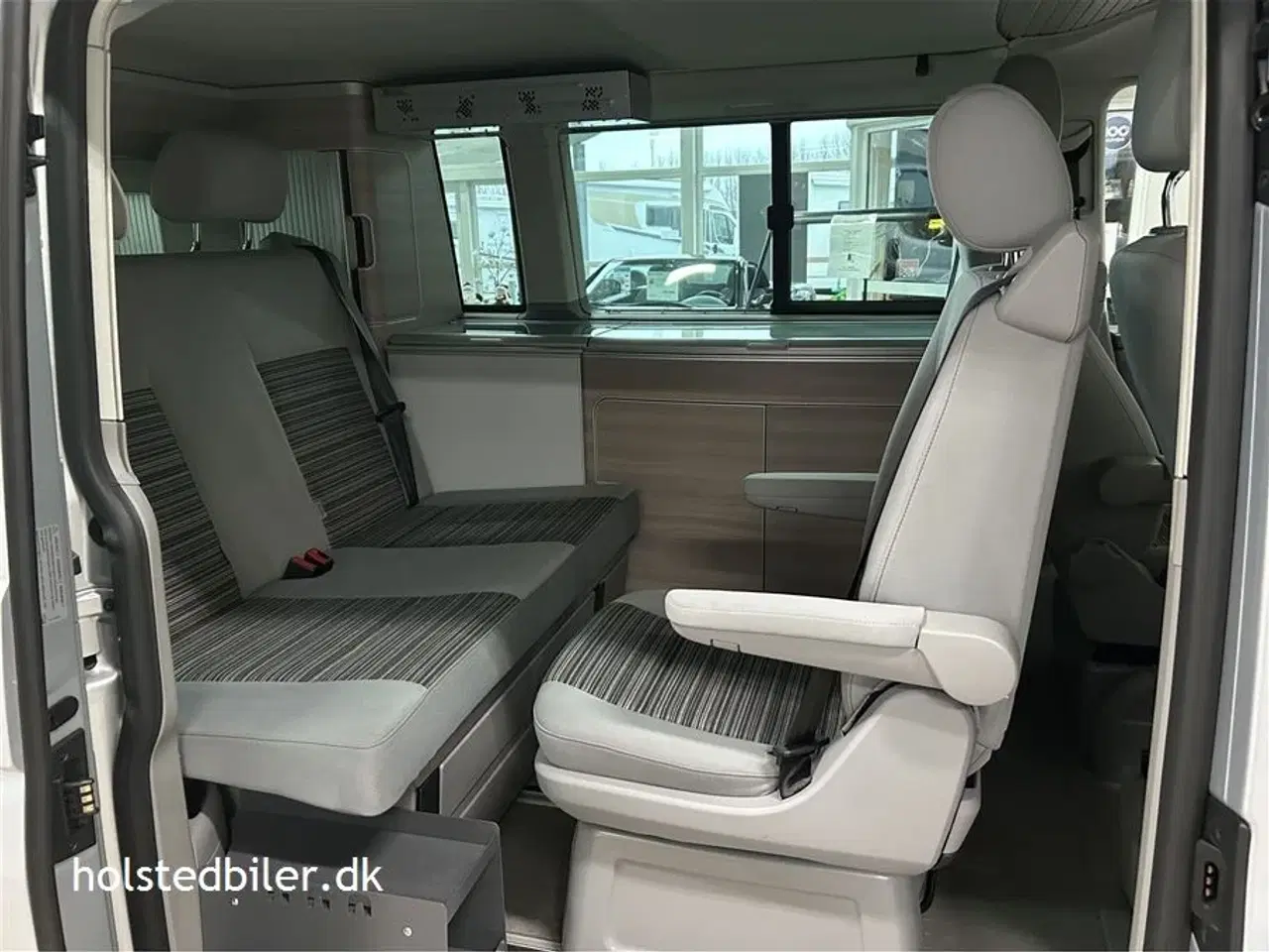 Billede 12 - 2015 - VW California Comfortline Automatgear VOLKSWAGEN CALIFORNIA 2,0 TDI 140 HK (103 KW) Camp   4 sovepladser