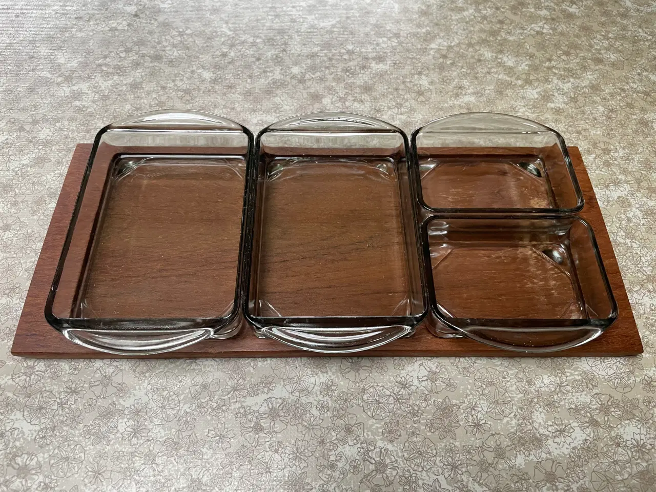 Billede 1 - Cabaretfad med røgfarvede glas og teak bund