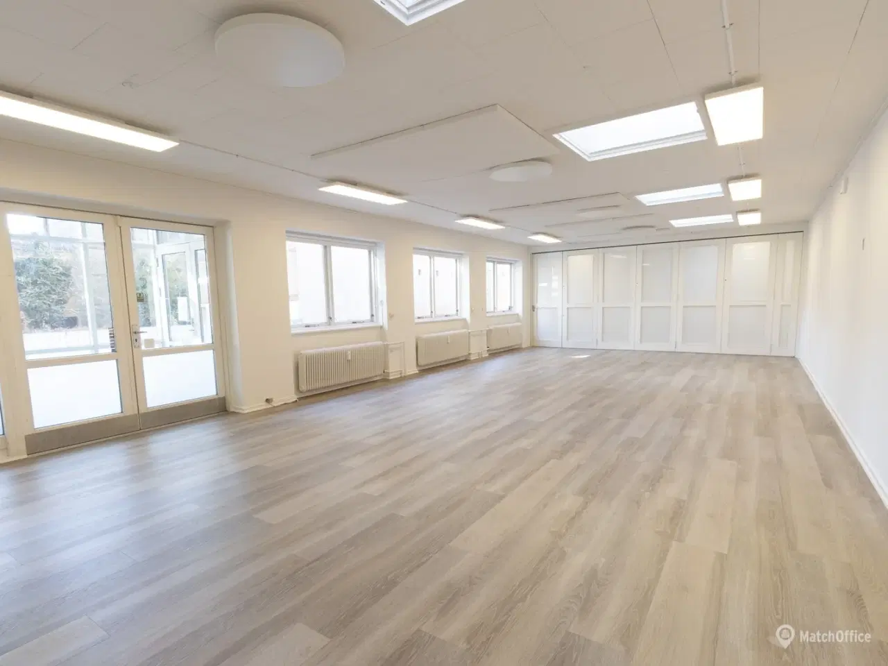 Billede 7 - Lyse. momsfritaget lokaler med fælles tagterrasse