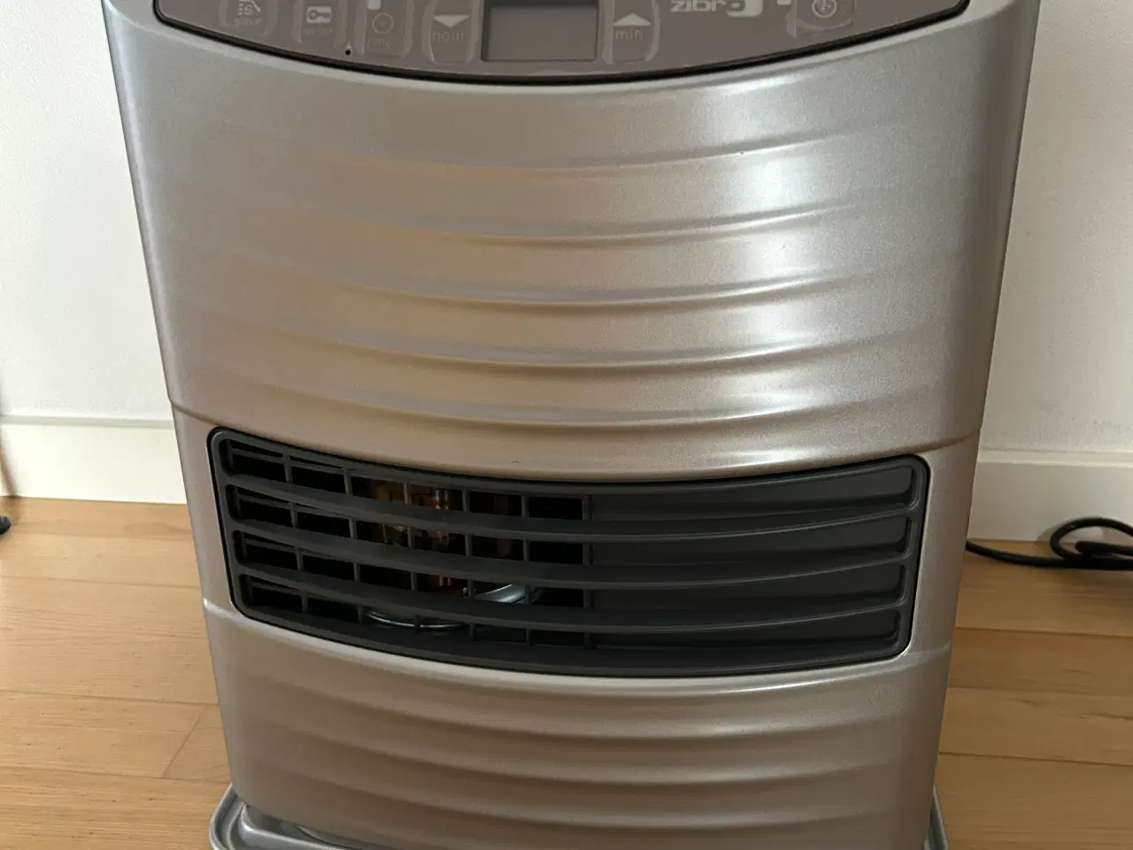 Billede 1 - Zibro LC-30 varmeovn 3,0 kW sølv