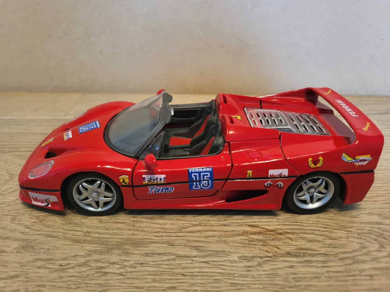 Billede 2 - Modelbil: FERRARI F50 1995.  Skala 1/24.