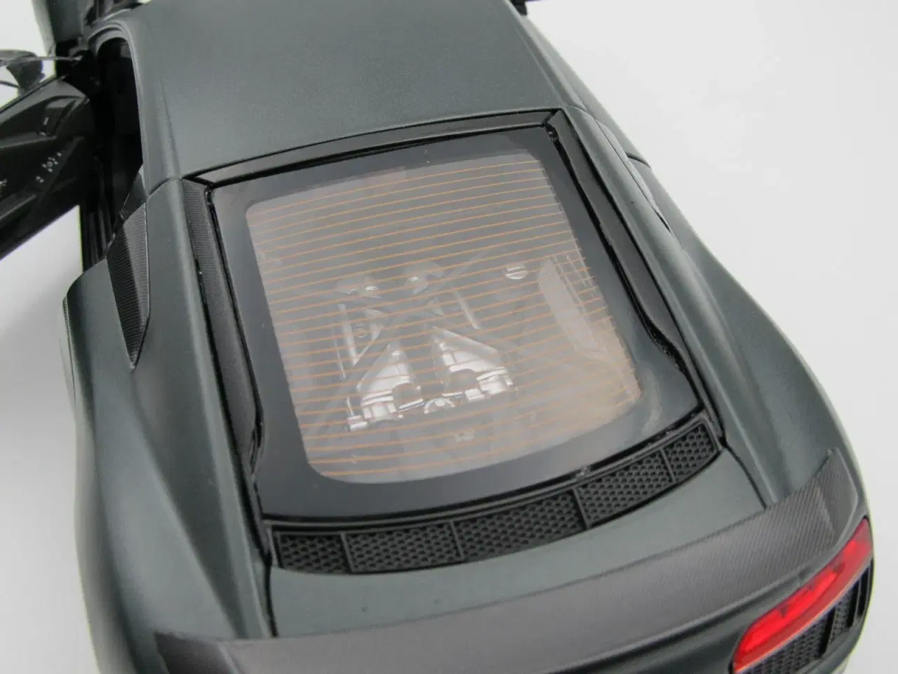 Billede 6 - 2016 Audi R8 V10 Plus Coupé 1:18 Dealer Edition