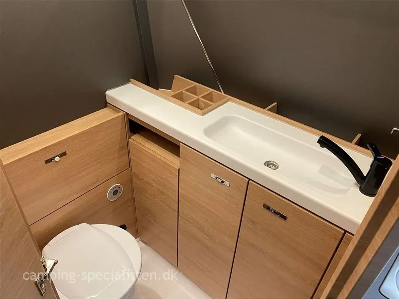 Billede 8 - 2024 - Knaus Yaseo 340 PX   Helt ny model fra Knaus Yaseo 340 PX 2024 (kun 218 bred) - kan ses hos Camping-Specialisten .dk