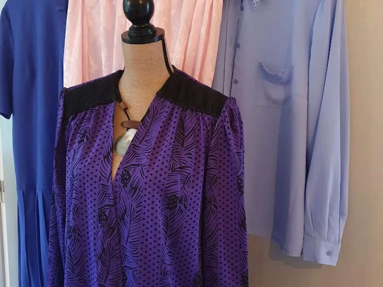 Billede 7 - Tøj str. 46 - 7 dele. Kjole, overdele og bukser