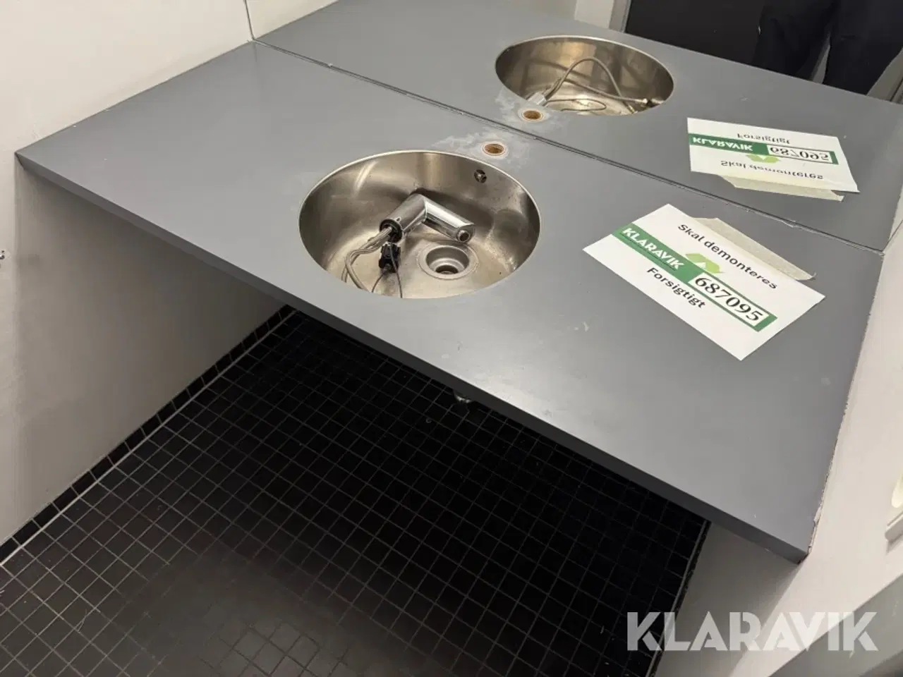 Billede 2 - Bordplade med håndvask