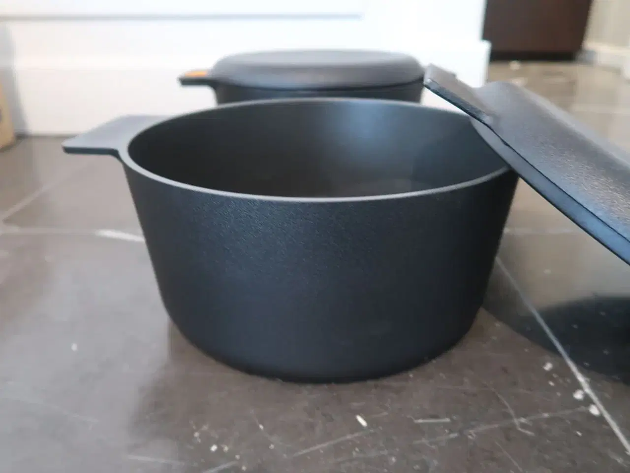 Billede 2 - 2 stk. Eva Solo Nordic Kitchen gryde sort