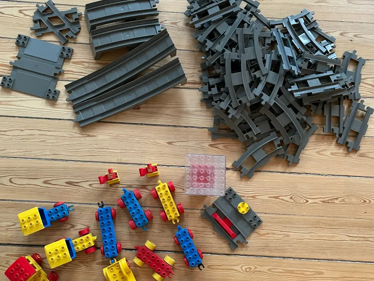 Billede 1 - Lego togbane med 12 togvogne