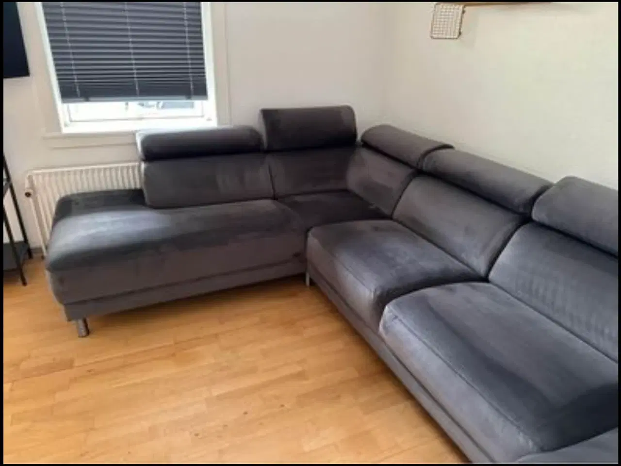 Billede 6 - Dejlig velour sofa