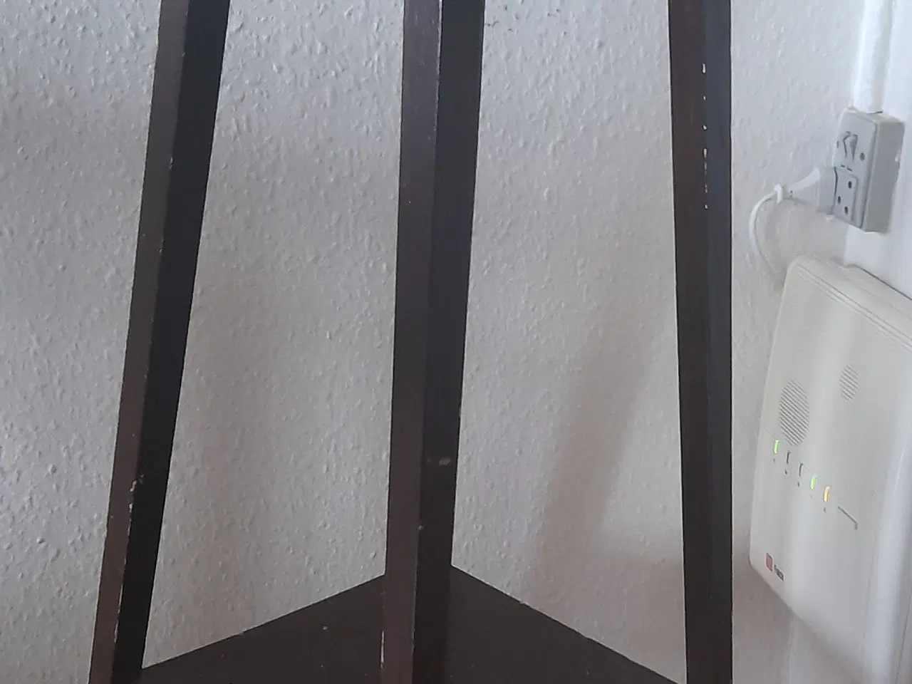 Billede 4 - Piedestal/ lampebord/ blomsterstativ i træ.