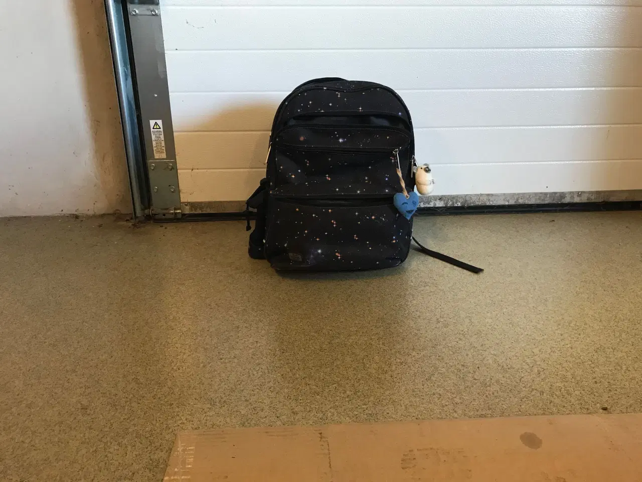 Billede 1 - Jeva skoletaske fra 3 klasse.
