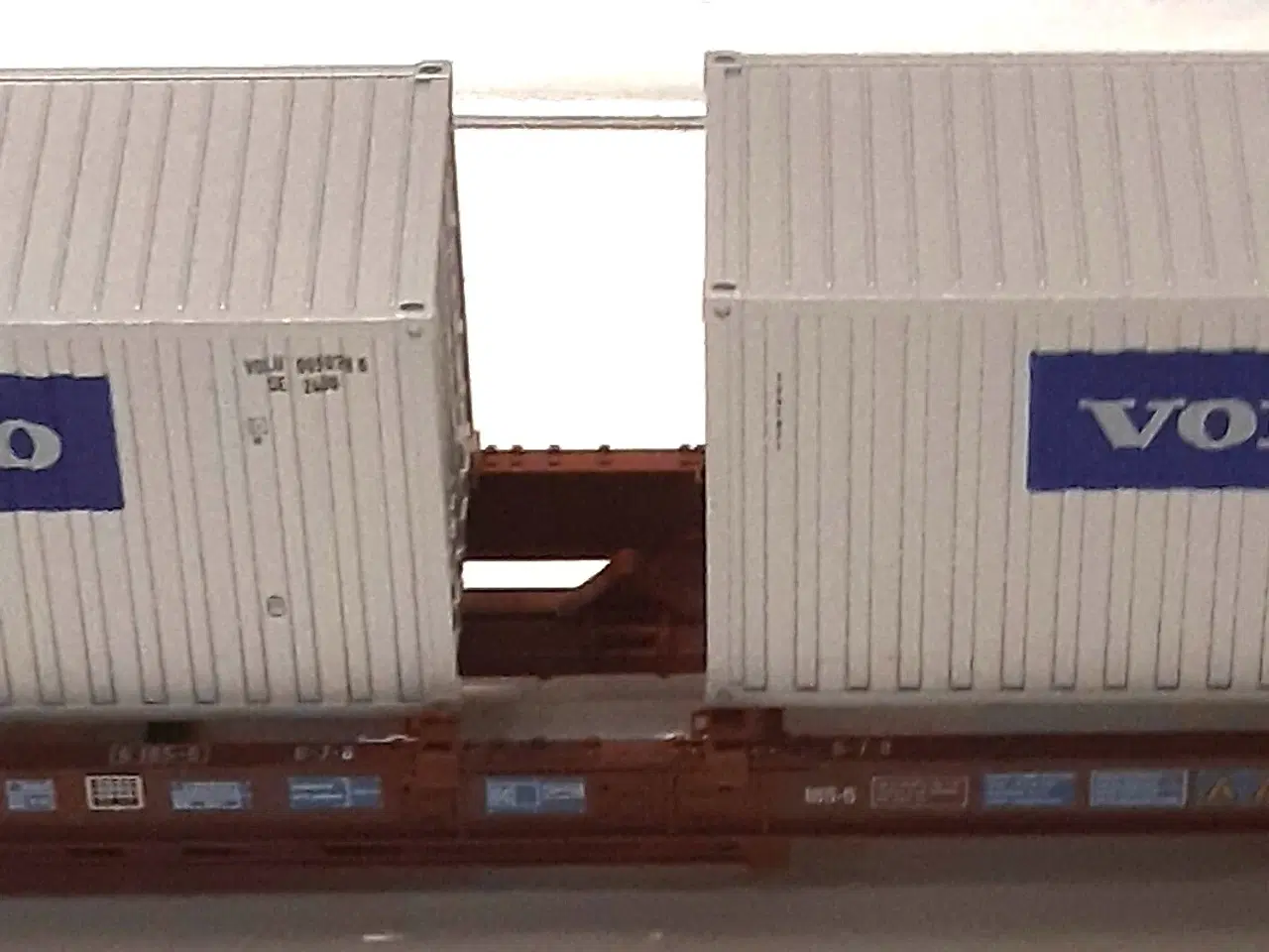 Billede 4 - Märklin 2 stk. "VOLVO" containervogne 47458