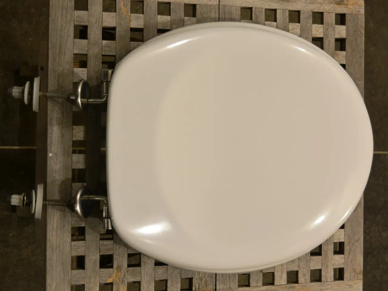 Billede 1 - Toiletsæde i god forfatning