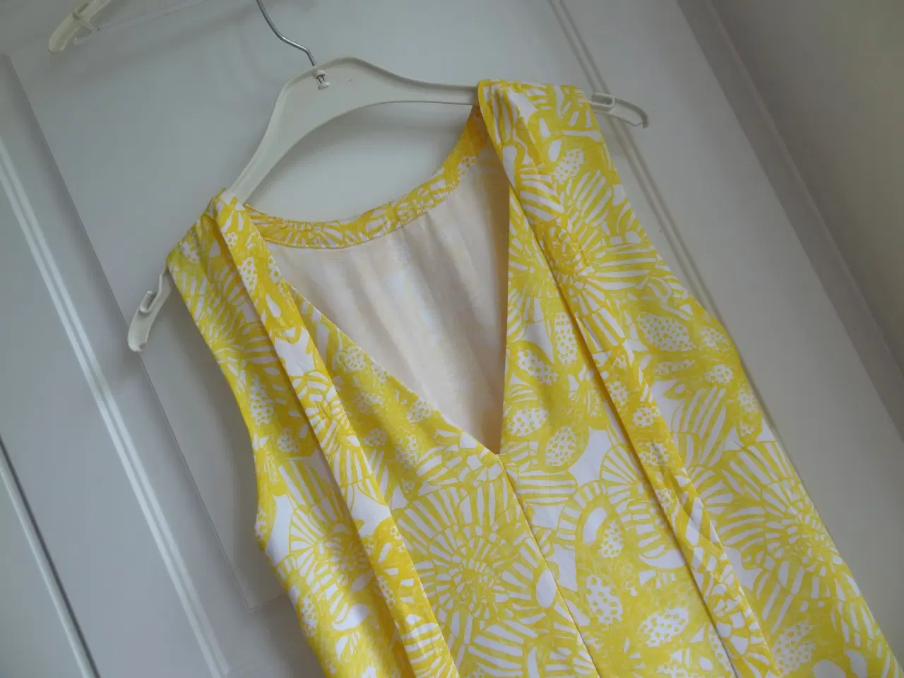 Billede 10 -  Anden kjole, Kjole, festkjole, H&M, Str 36 