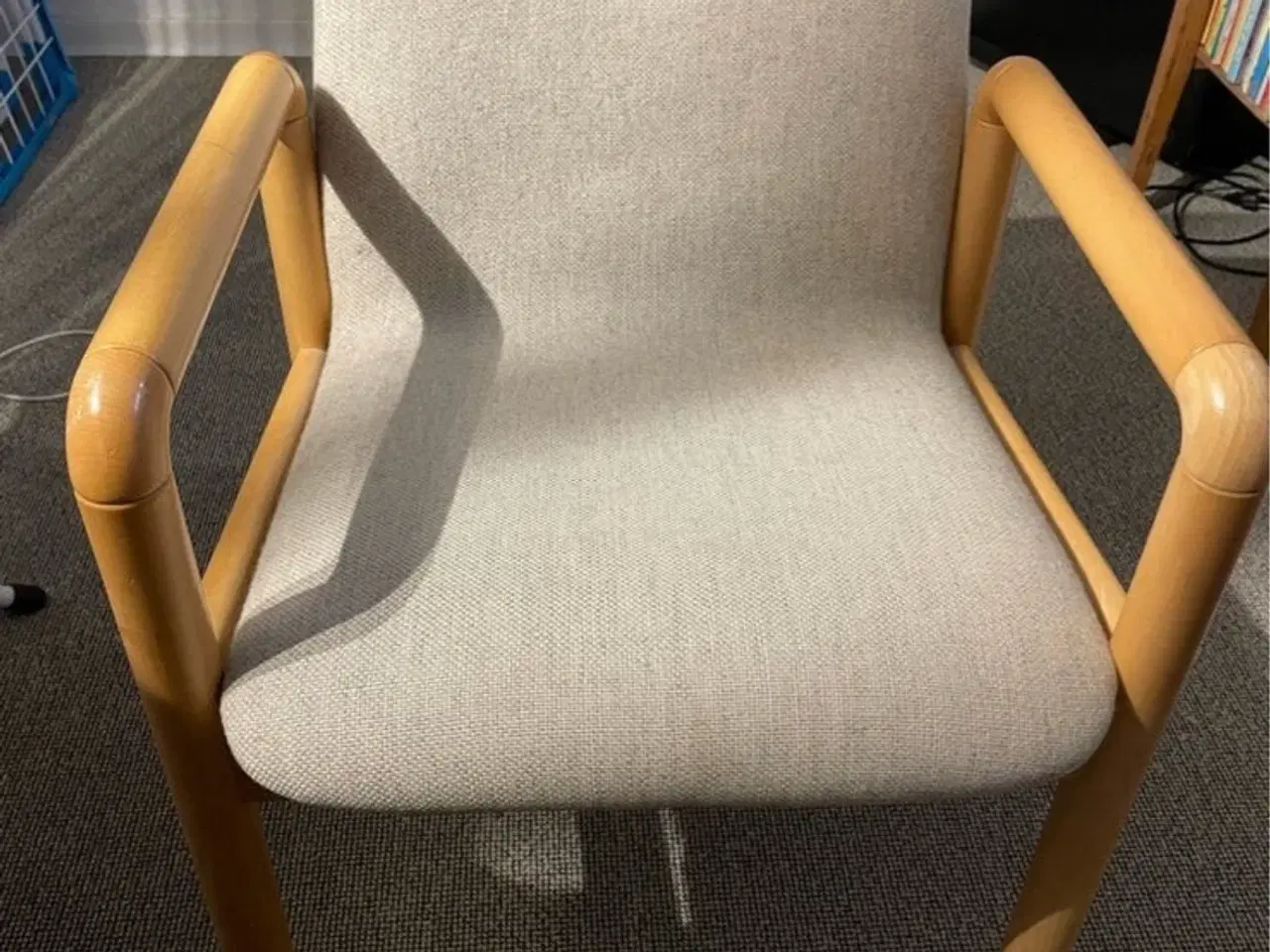 Billede 1 - Fin stol i bøg m/uldstof