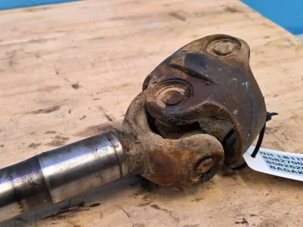 Billede 11 - New Holland LB115B Aksel 85827004