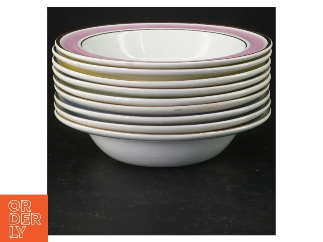 Billede 1 - Porcelænstallerkner med historiske motiver fra Arabia (str. 17 cm)