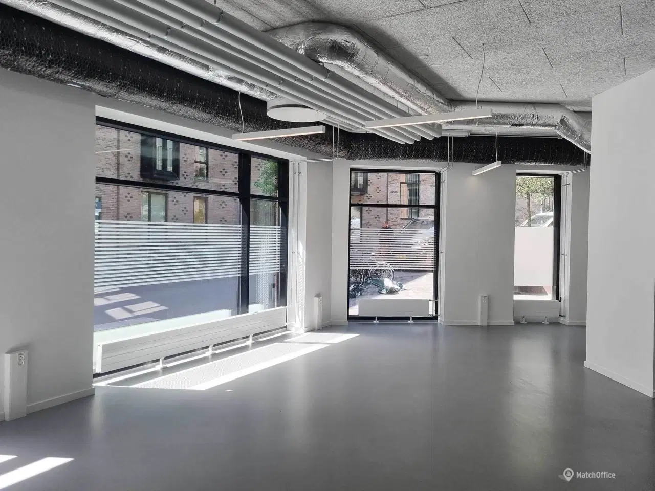 Billede 3 - Lyst kontorlejemål i Carlsberg Byen nær offentlig transport og med gode parkeringsmuligheder.