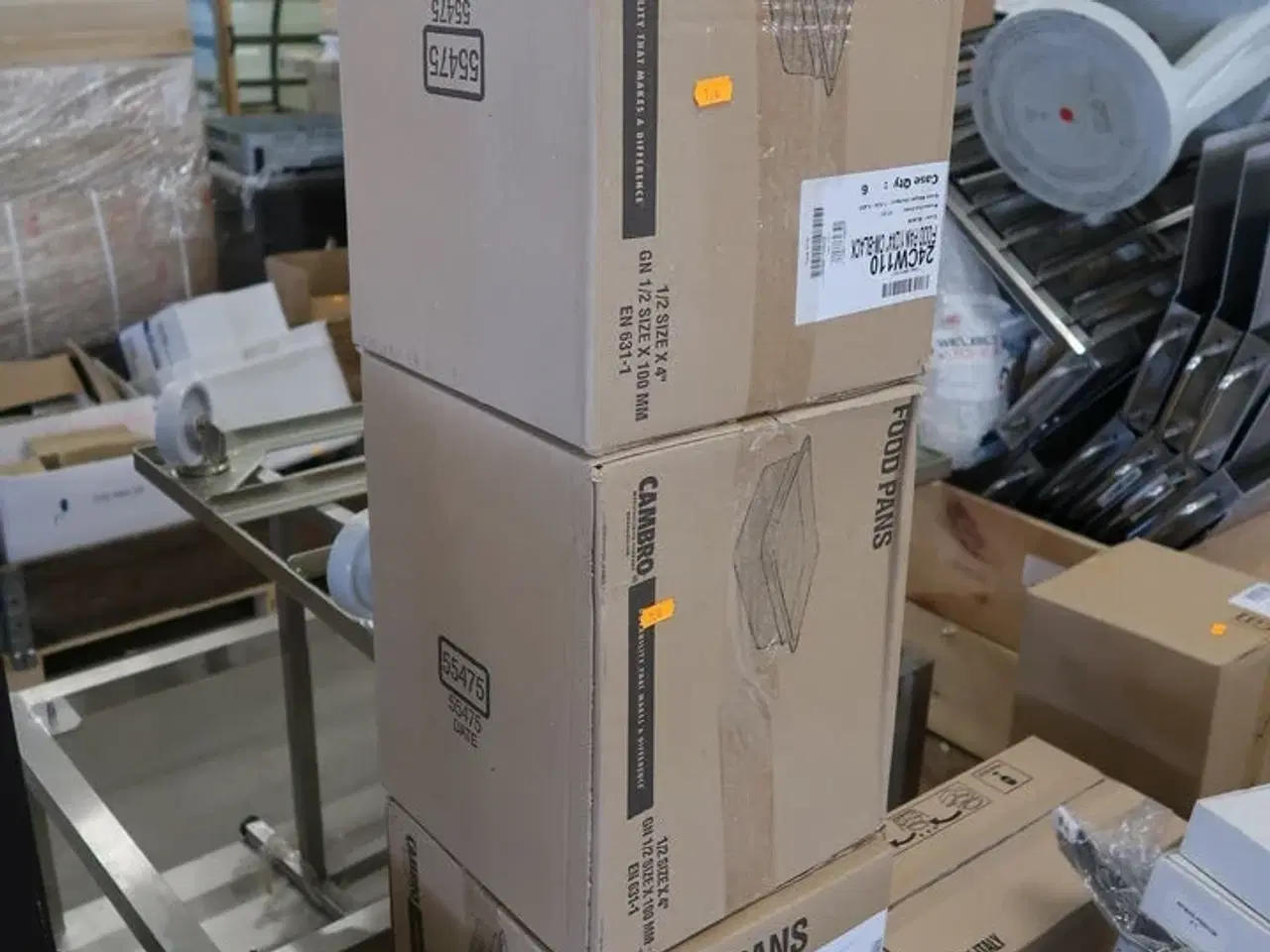 Billede 2 - 4 kasser gastronombeholder CAMBRO Model: 24C2110