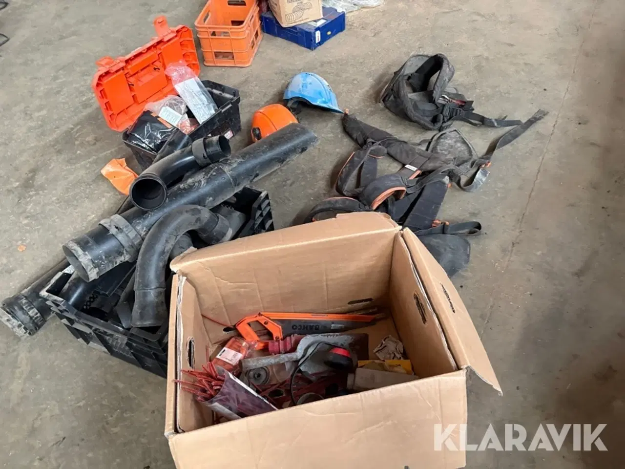 Billede 2 - Parti af udstyr til grønnearealer Stihl