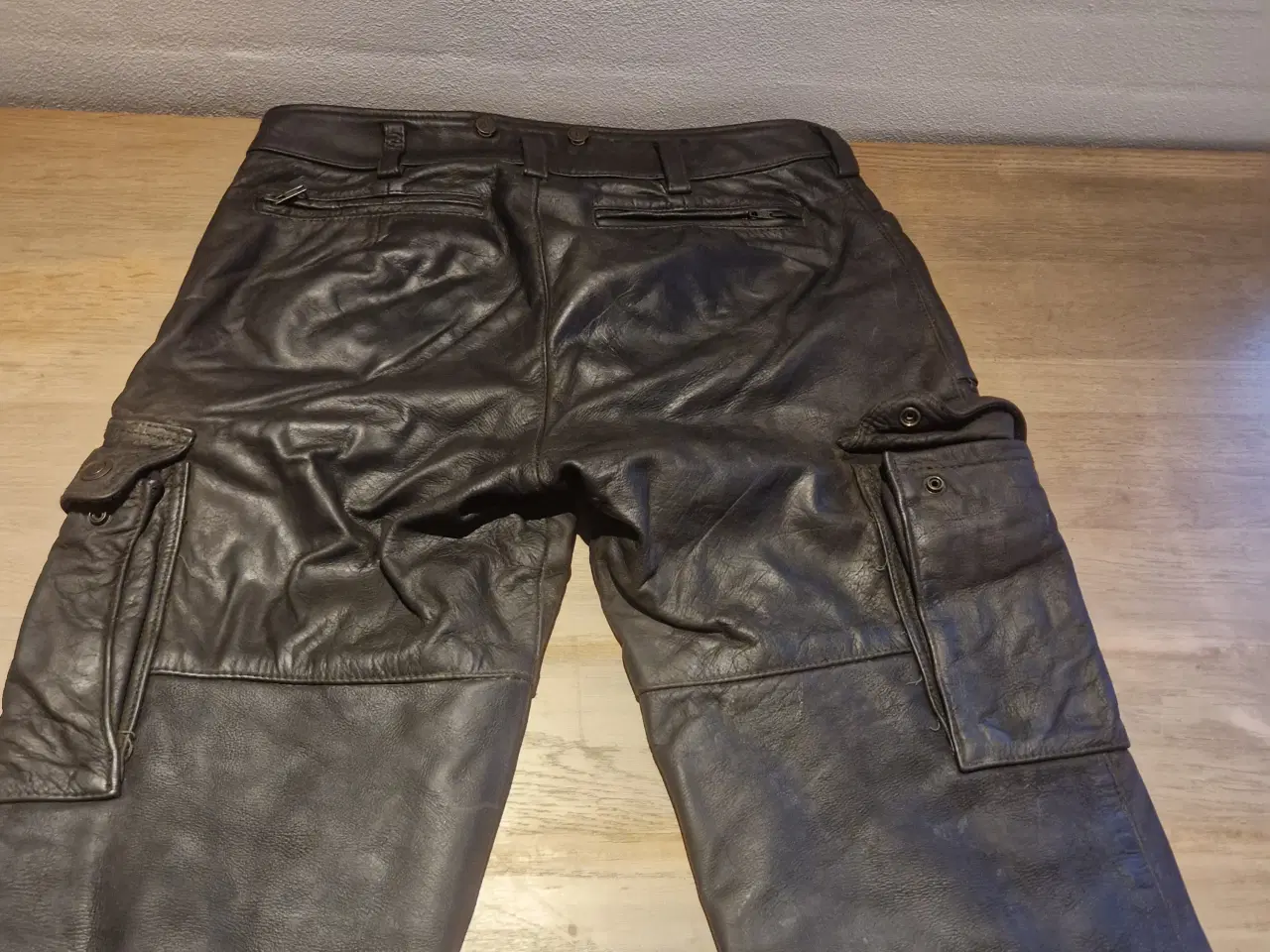 Billede 2 - Harkila læderbuks 