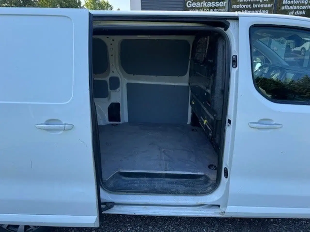 Billede 10 - Citroën Jumpy 2,0 BlueHDi 180 L3 MasterLine EAT8
