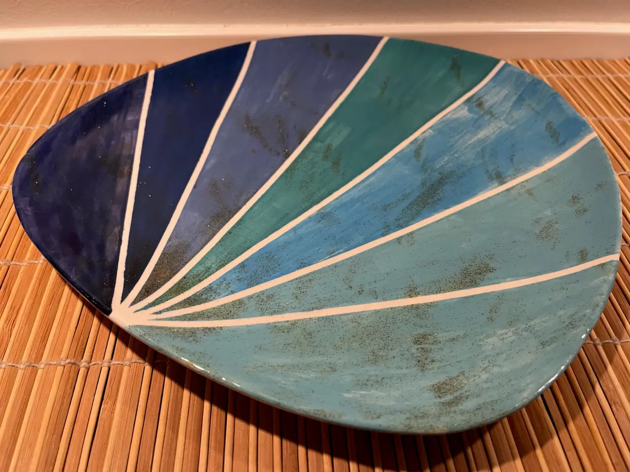 Billede 4 - Smukt unika fad i havets farver – Signeret NJ 