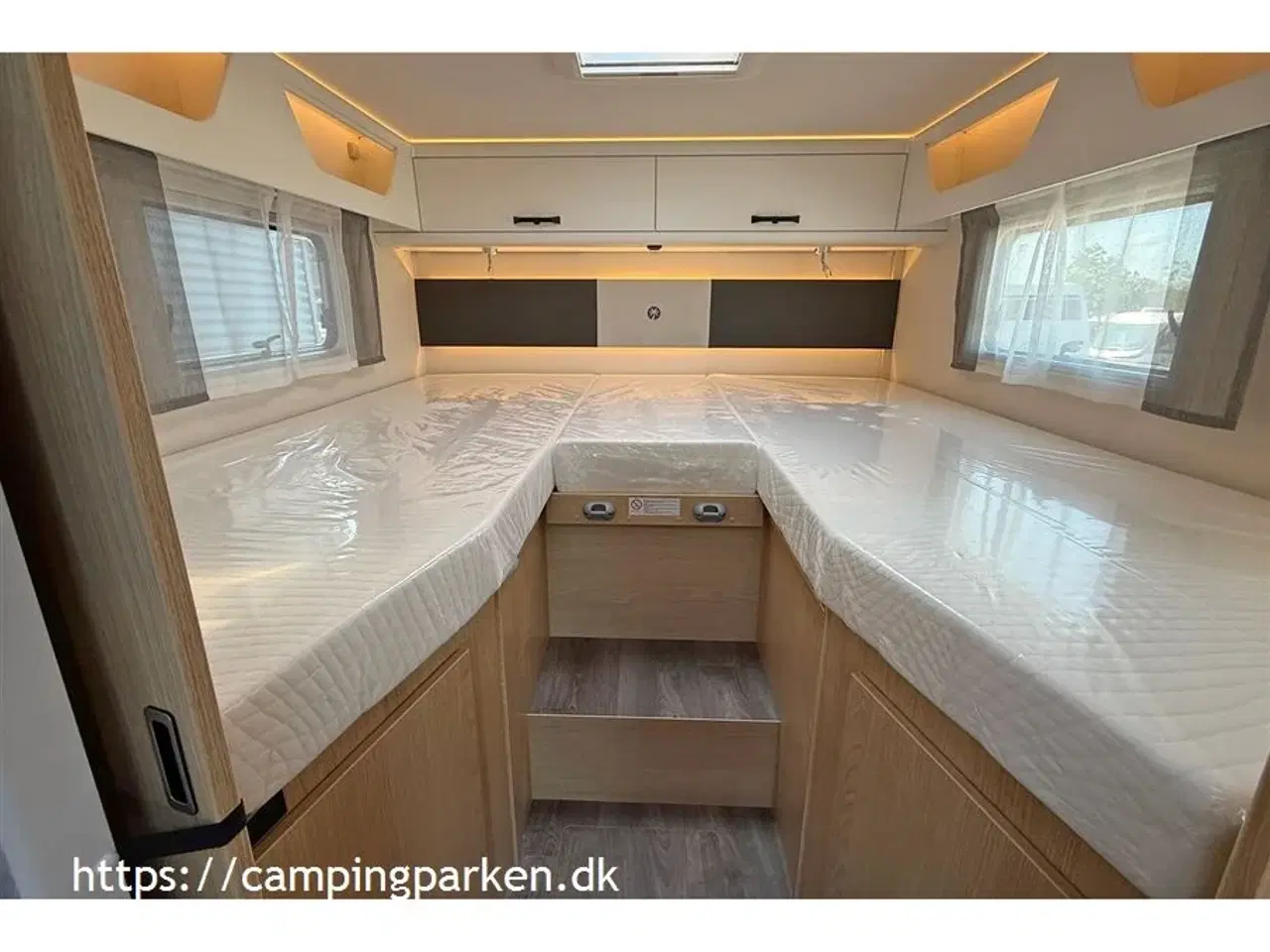 Billede 11 - 2025 - SunLight T 68 C Adv. Edition   Sunlights populære model med face-to-face, automatgear og meget udstyr