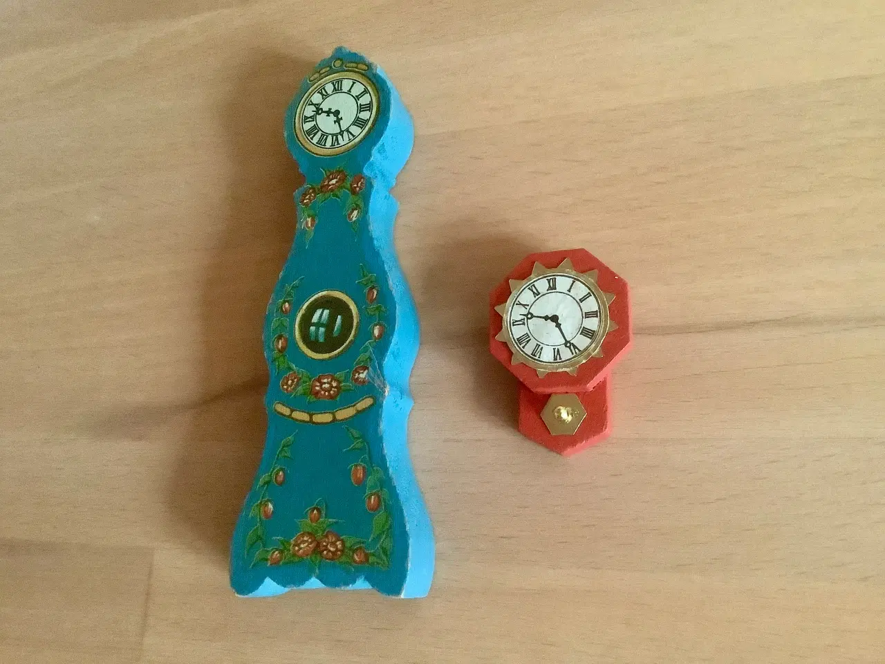 Billede 1 - Lundby dukkehus ure.