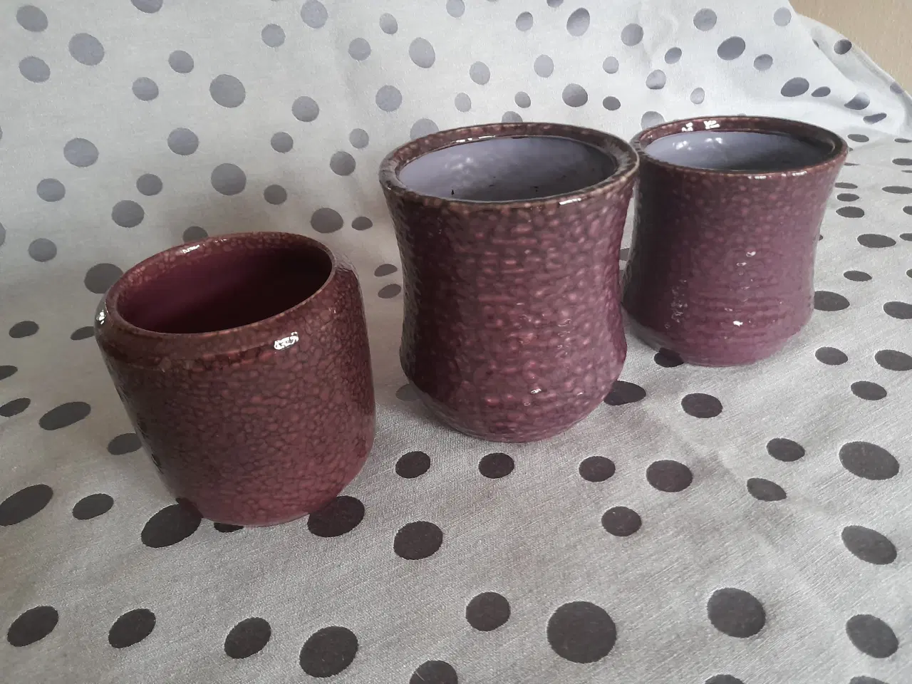 Billede 3 - 3 stentøjs krukker, urtepotteskjulere, velholdte.