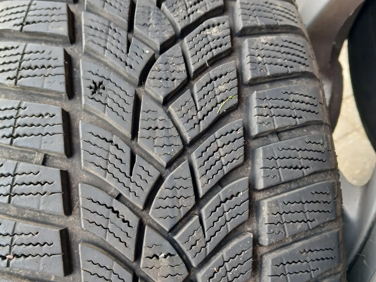 Billede 3 - Vinterdæk 215/60 R16