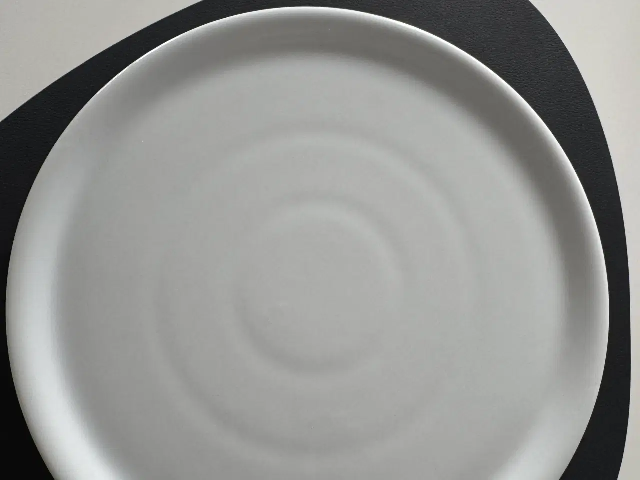 Billede 1 - Pizza tallerkner 12 stk