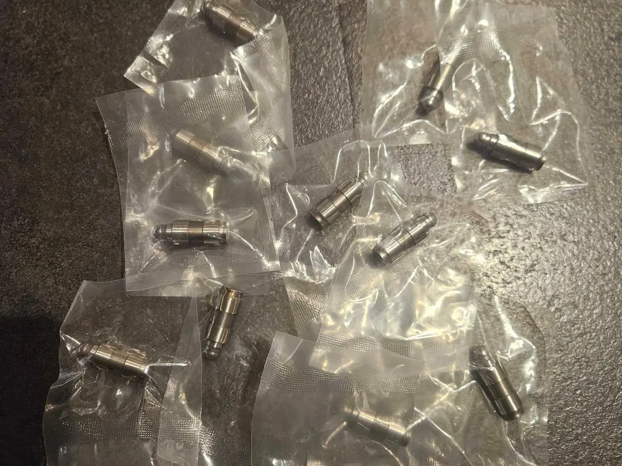 Billede 1 - 12 nye ventilløfter reservedels nr 130106310 Pass