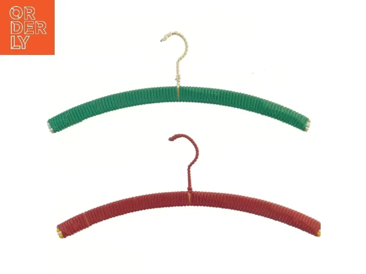 Billede 2 - 2 stk gamle bøjler med fletmønster (str. 2 stk 43 cm)