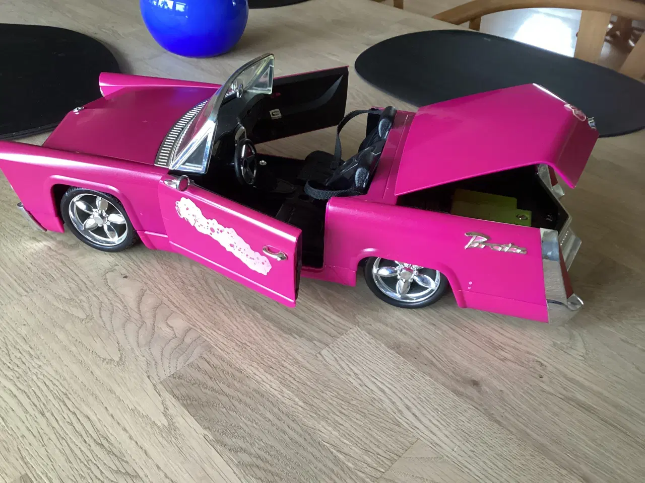 Billede 4 - Bratz sportsbil 