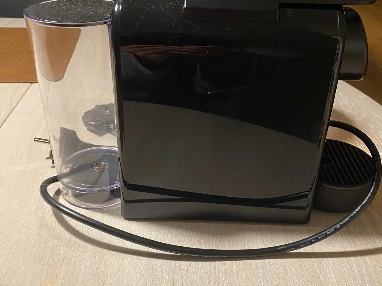 Billede 2 - Mini Nespresso maskine med tilhørende mælkeskummer