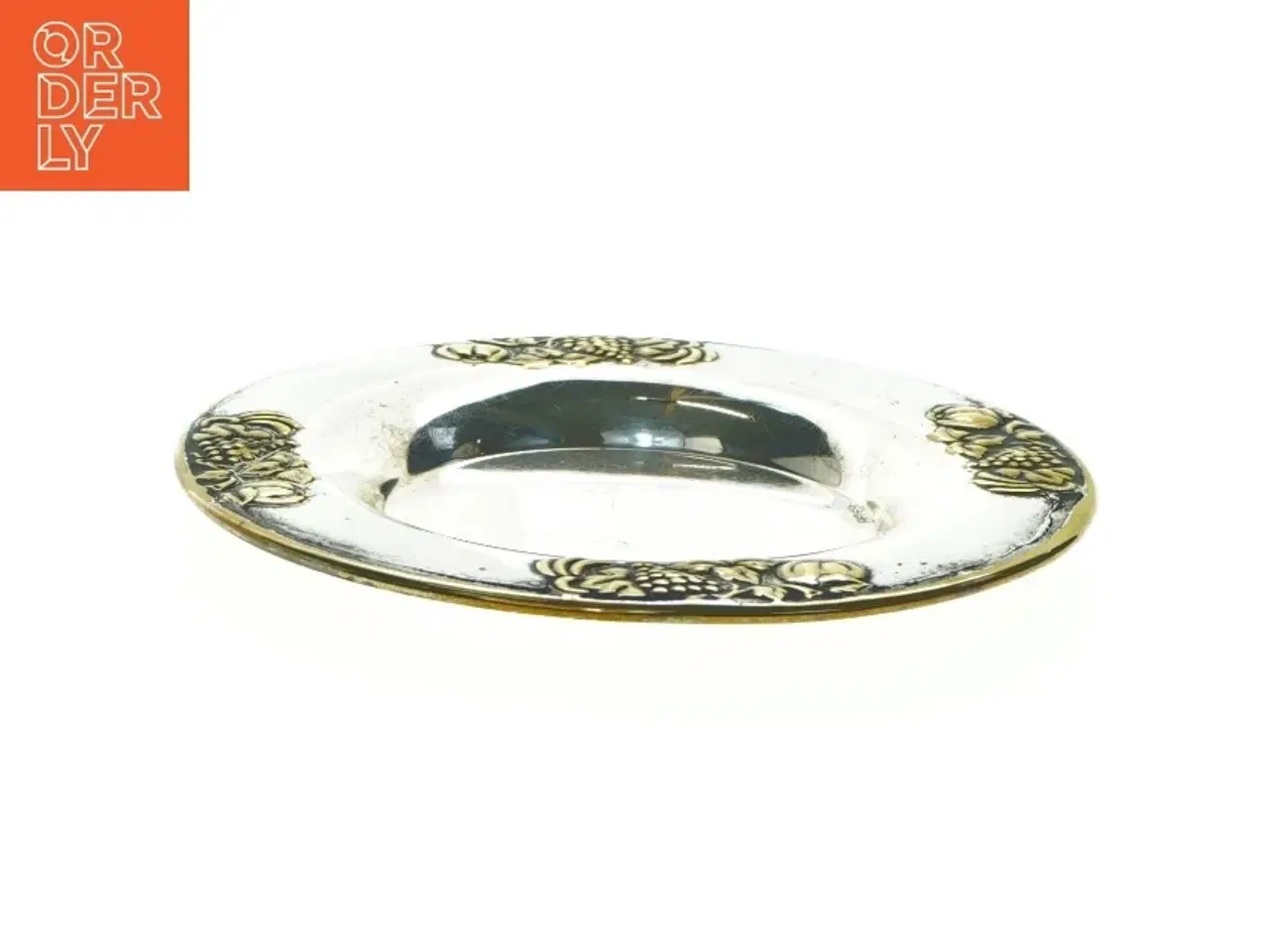 Billede 4 - Dekorativ sølvfarvet minitallerken (str. Ø 16 cm)