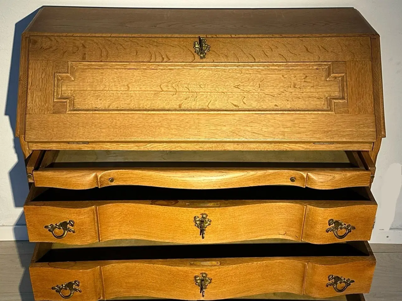 Billede 7 - Antikt Sekretær skrivebord i massiv træ